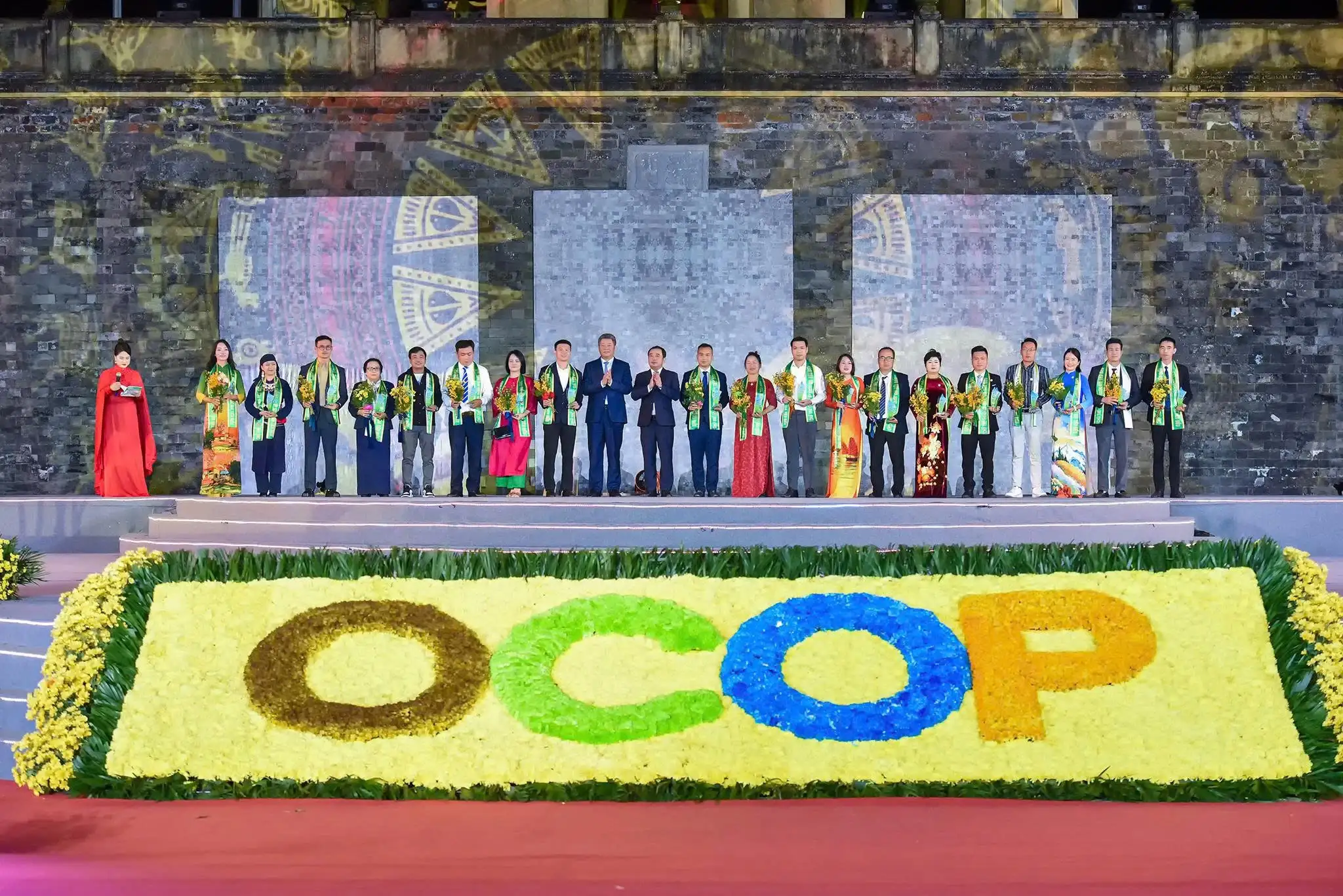 FESTIVAL OCOP VIỆT NAM 2025: Khi những sản vật làng quê thắp sáng Hoàng thành Thăng Long