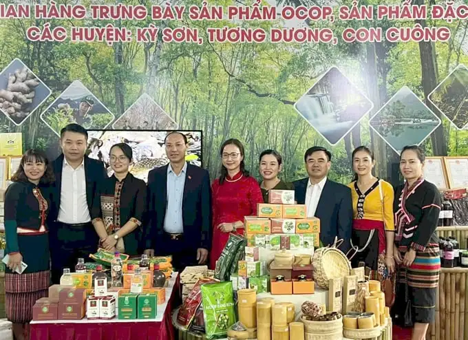 Phát triển sản phẩm OCOP gắn với du lịch nông nghiệp trong xây dựng nông thôn mới ở các xã miền núi Nghệ An
