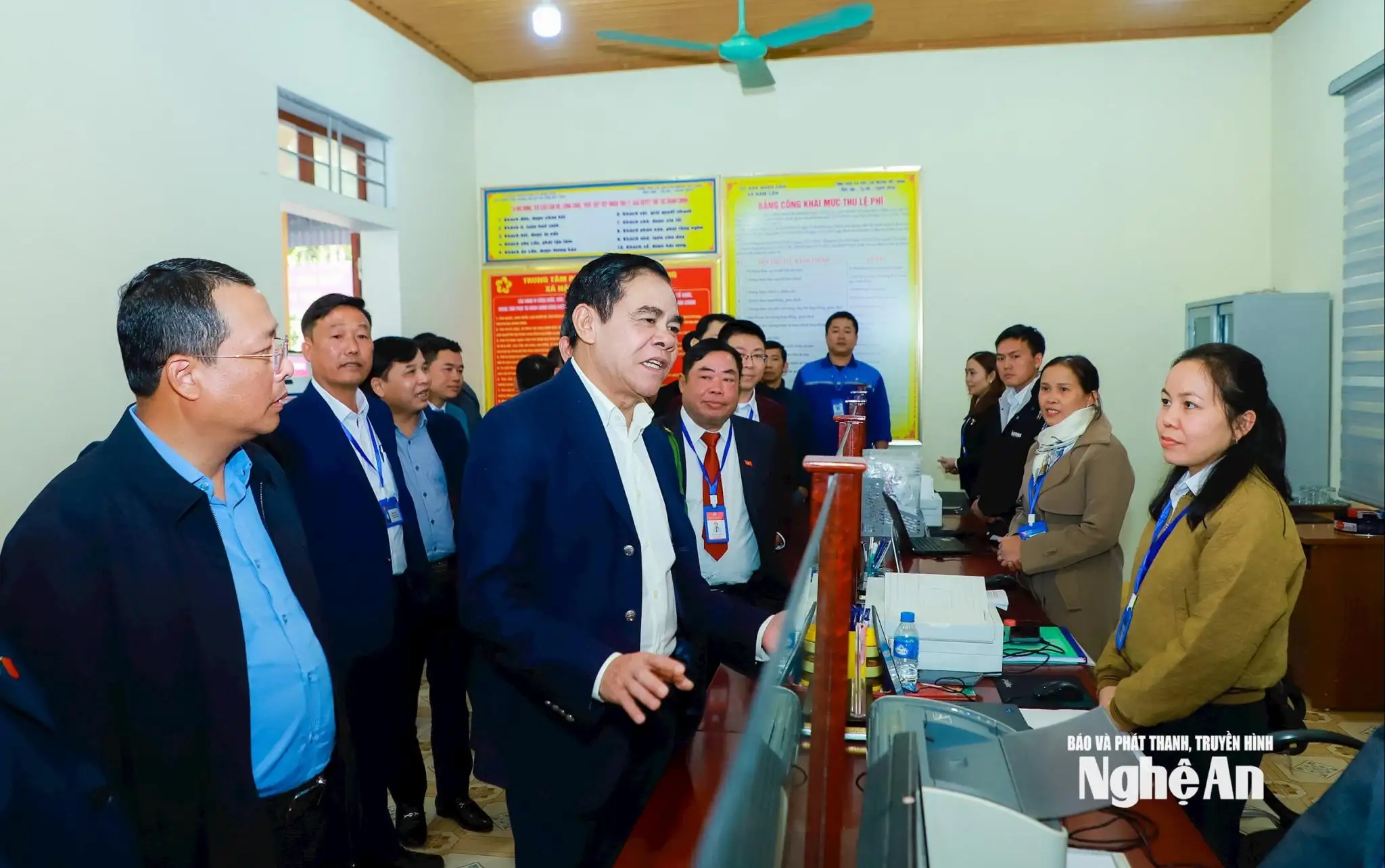 Cải cách thủ tục hành chính phục vụ nhân dân trong xây dựng đời sống văn hóa cơ sở gắn với thực hiện tiêu chí xây dựng nông thôn mới ở Nghệ An