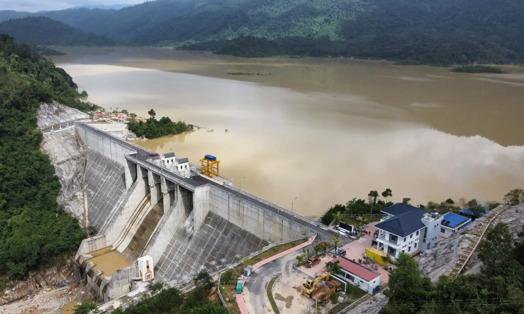 Đòn bẩy kinh tế biển và nông nghiệp công nghệ cao của Khánh Hòa