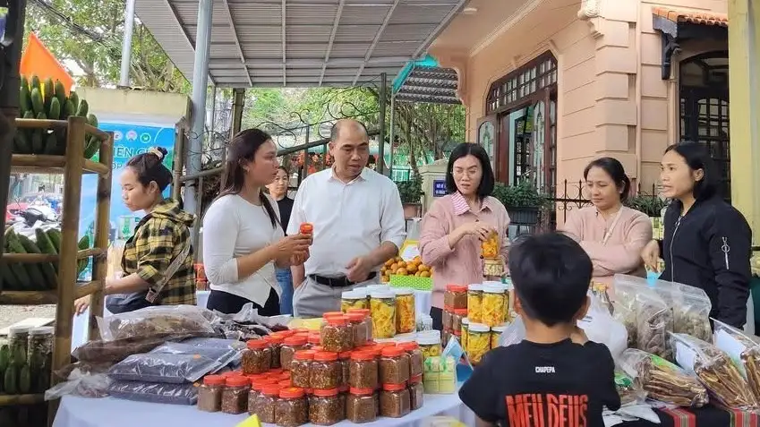 Đưa nông sản địa phương đến gần người tiêu dùng