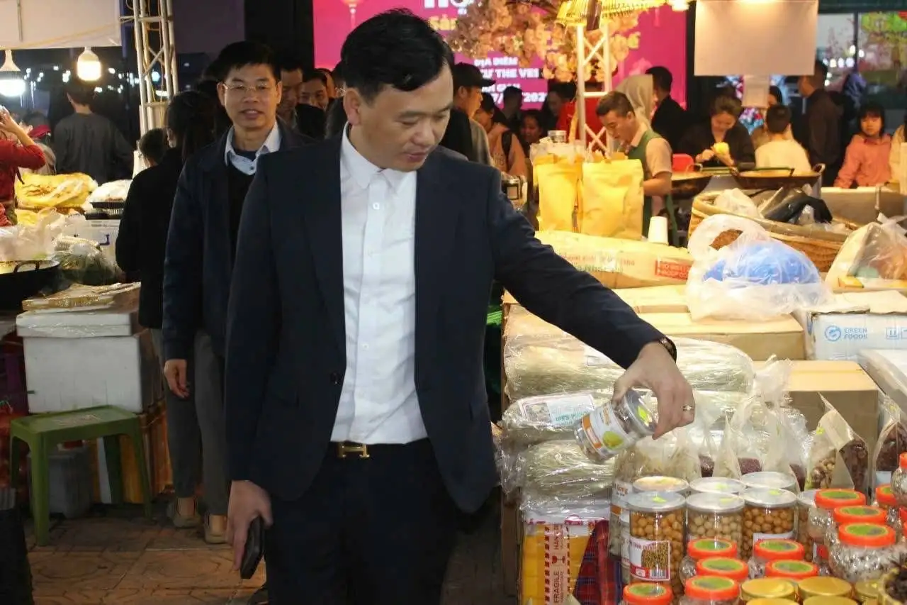 Gần 100 gian hàng tham gia hội chợ kết nối sản phẩm OCOP phường Phú Lương