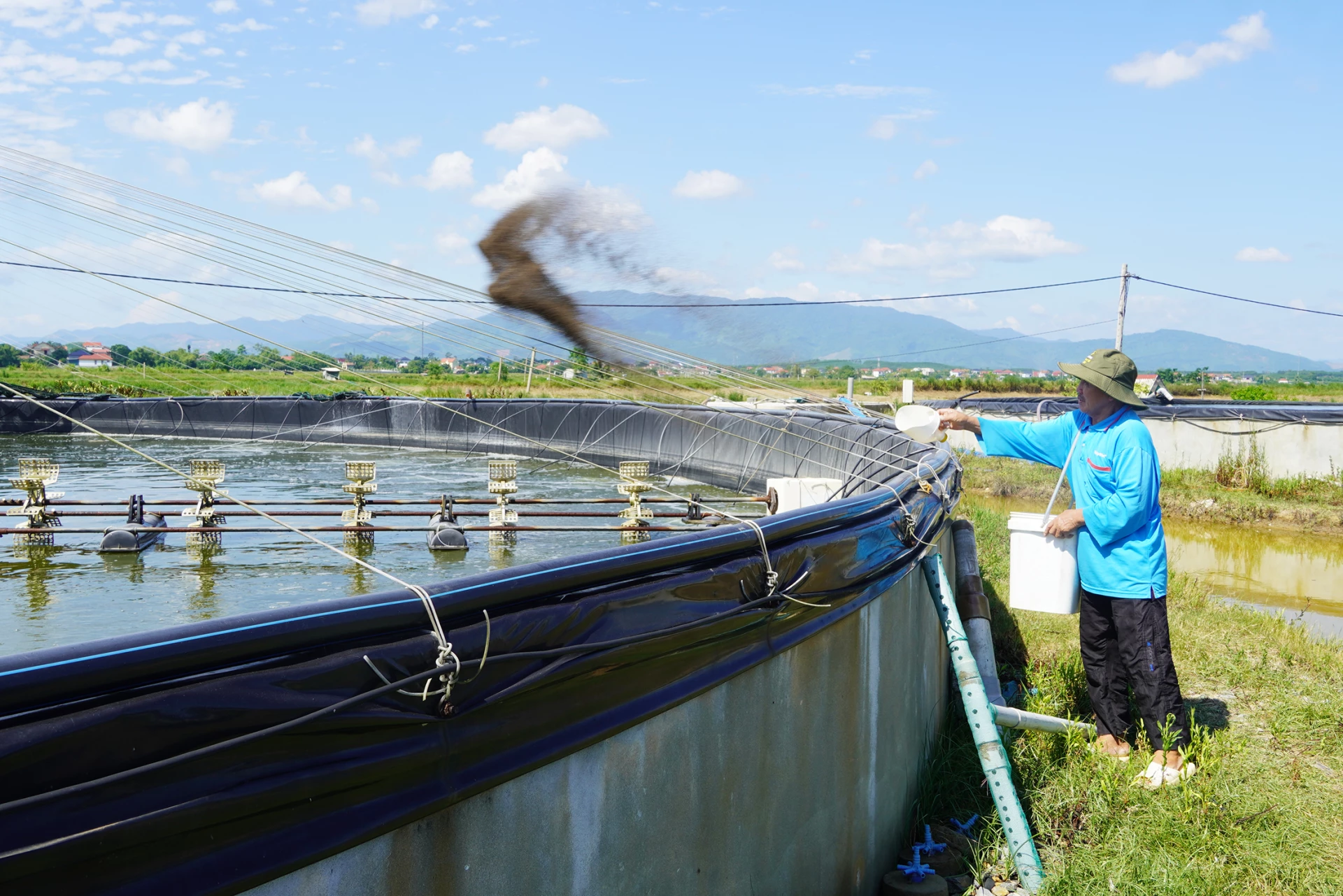 Giảm nghèo bền vững, thúc đẩy phát triển kinh tế-xã hội địa phương