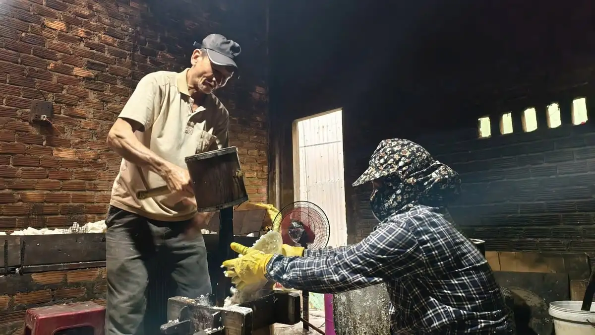 Giữ hồn bánh truyền thống trong nhịp Tết quê