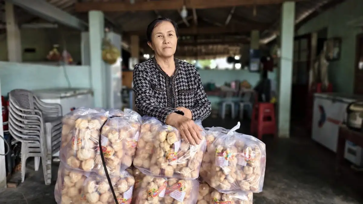 Giữ hồn bánh truyền thống trong nhịp Tết quê