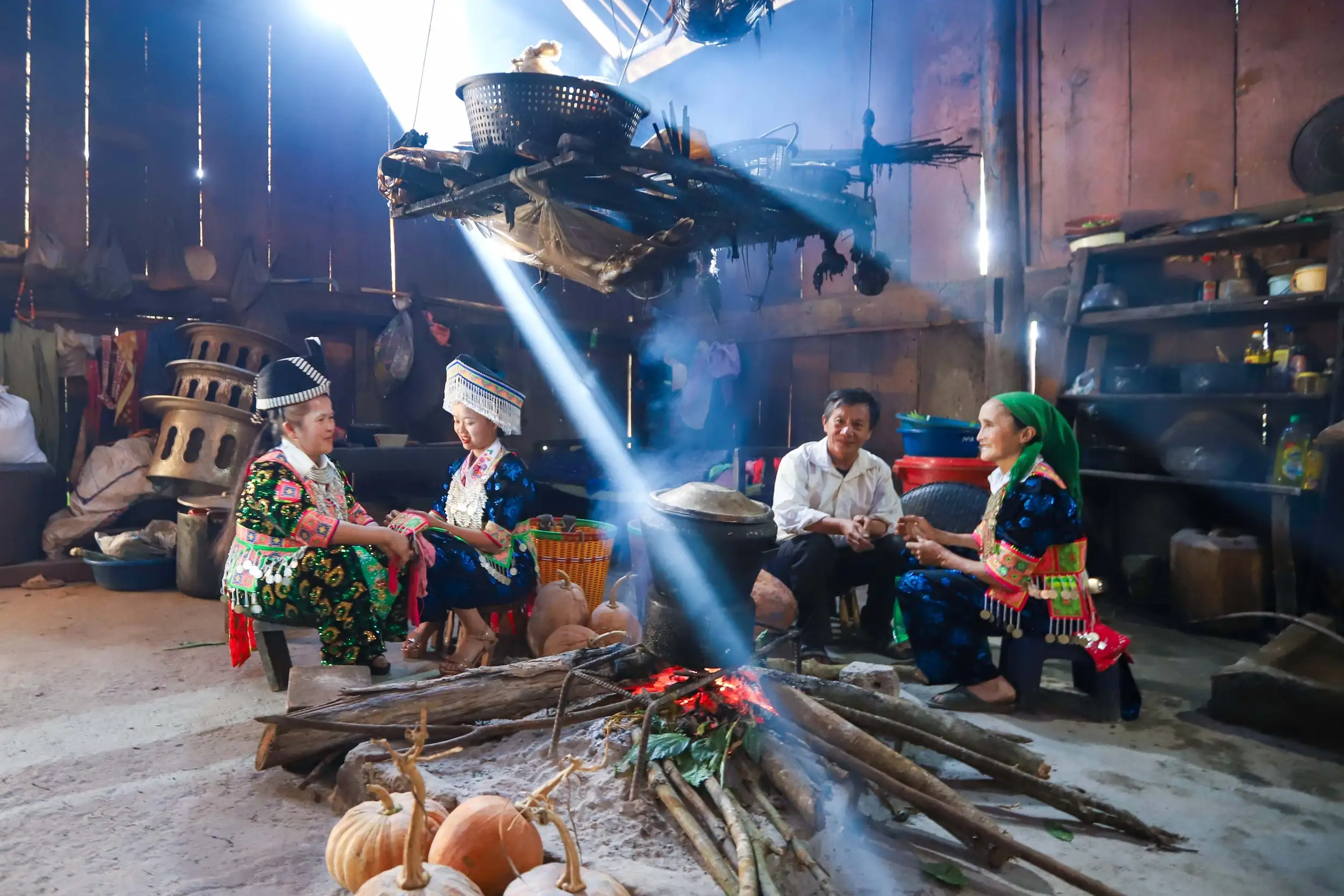 Hoa anh đào thắp hồng Mường Típ