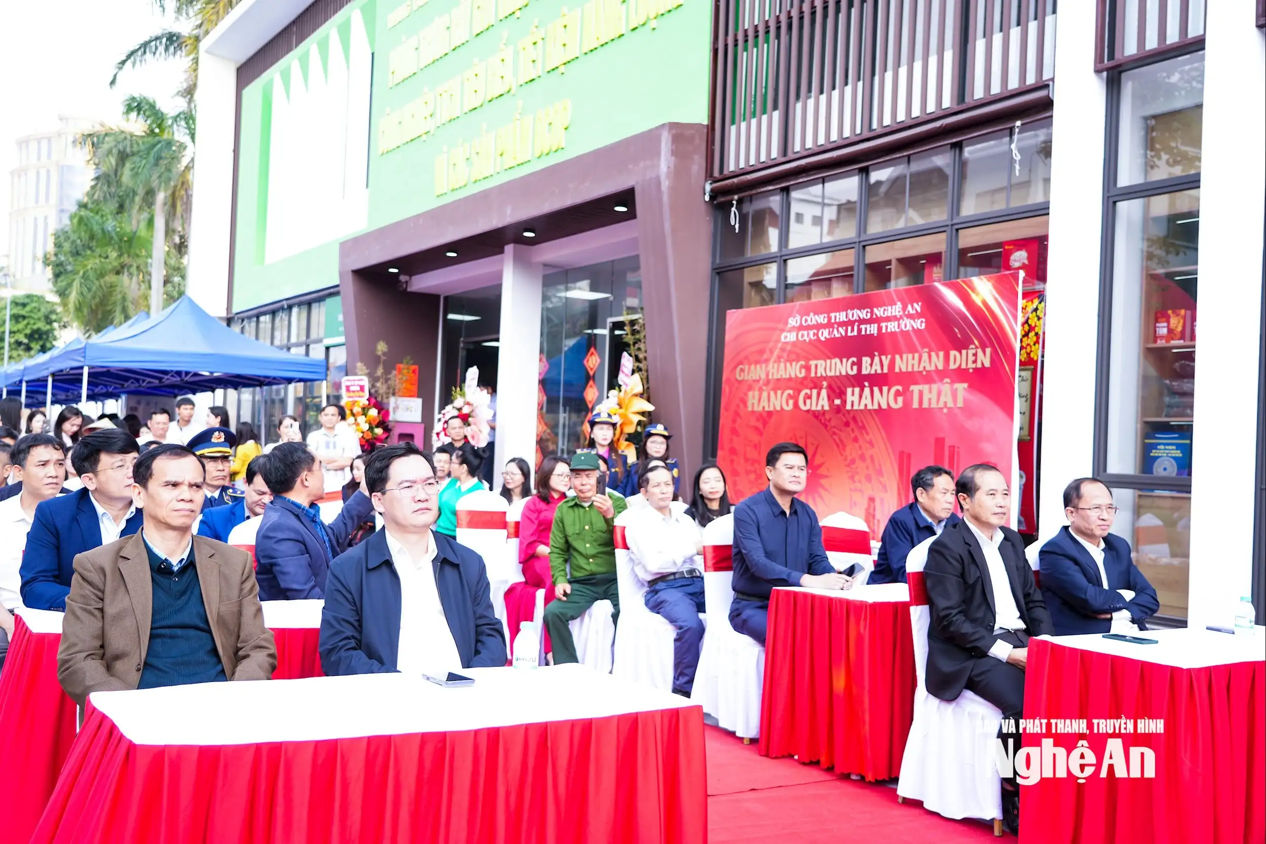 Nghệ An khai trương showroom OCOP lớn nhất tỉnh