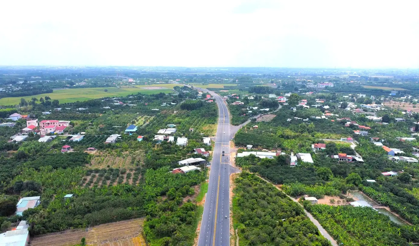 Về Làng thông minh xem nông dân chăm bưởi sạch phục vụ Tết