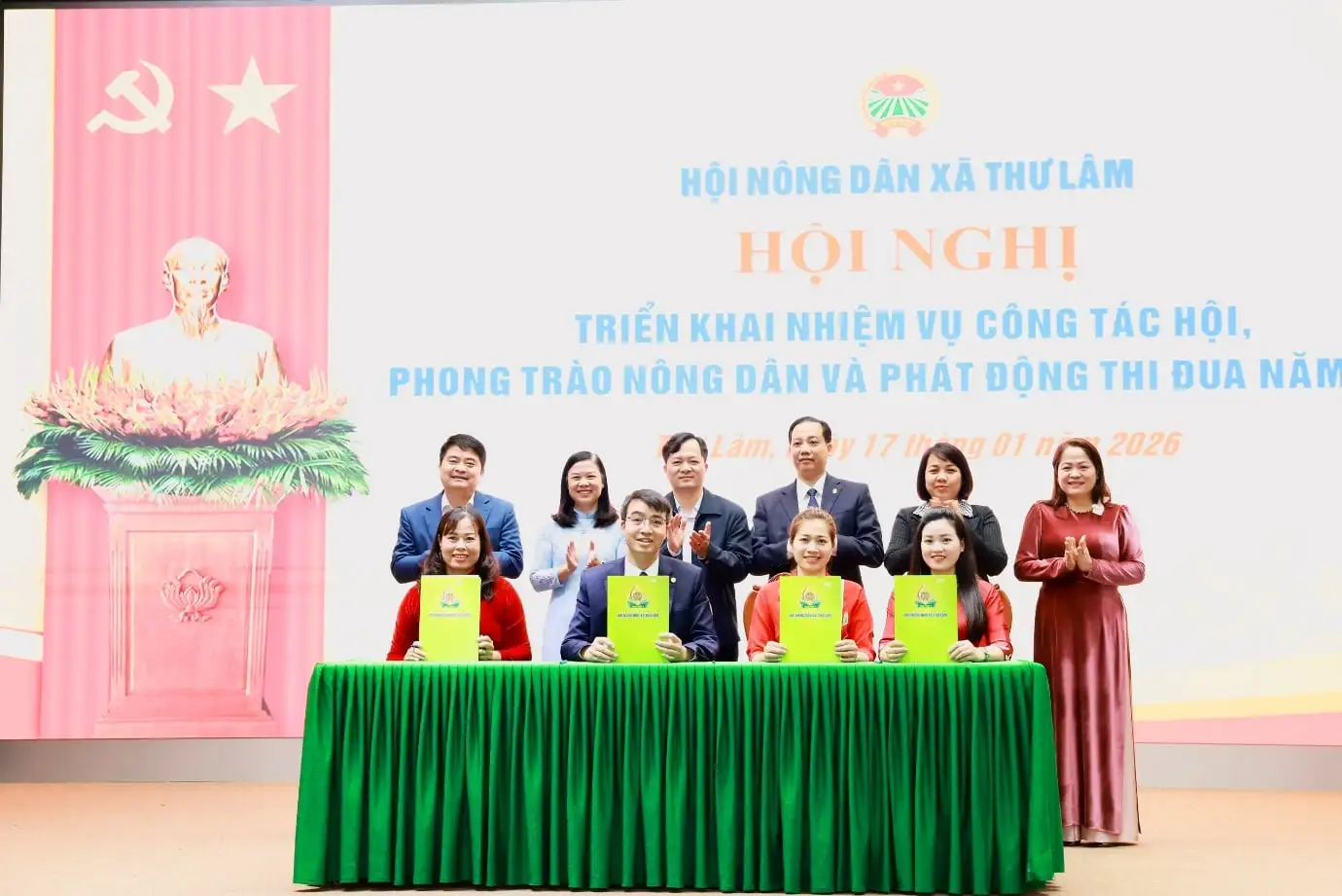Xã Thư Lâm, TP Hà Nội (địa phận huyện Đông Anh), nông dân làm nông nghiệp công nghệ cao, sản phẩm sao OCOP