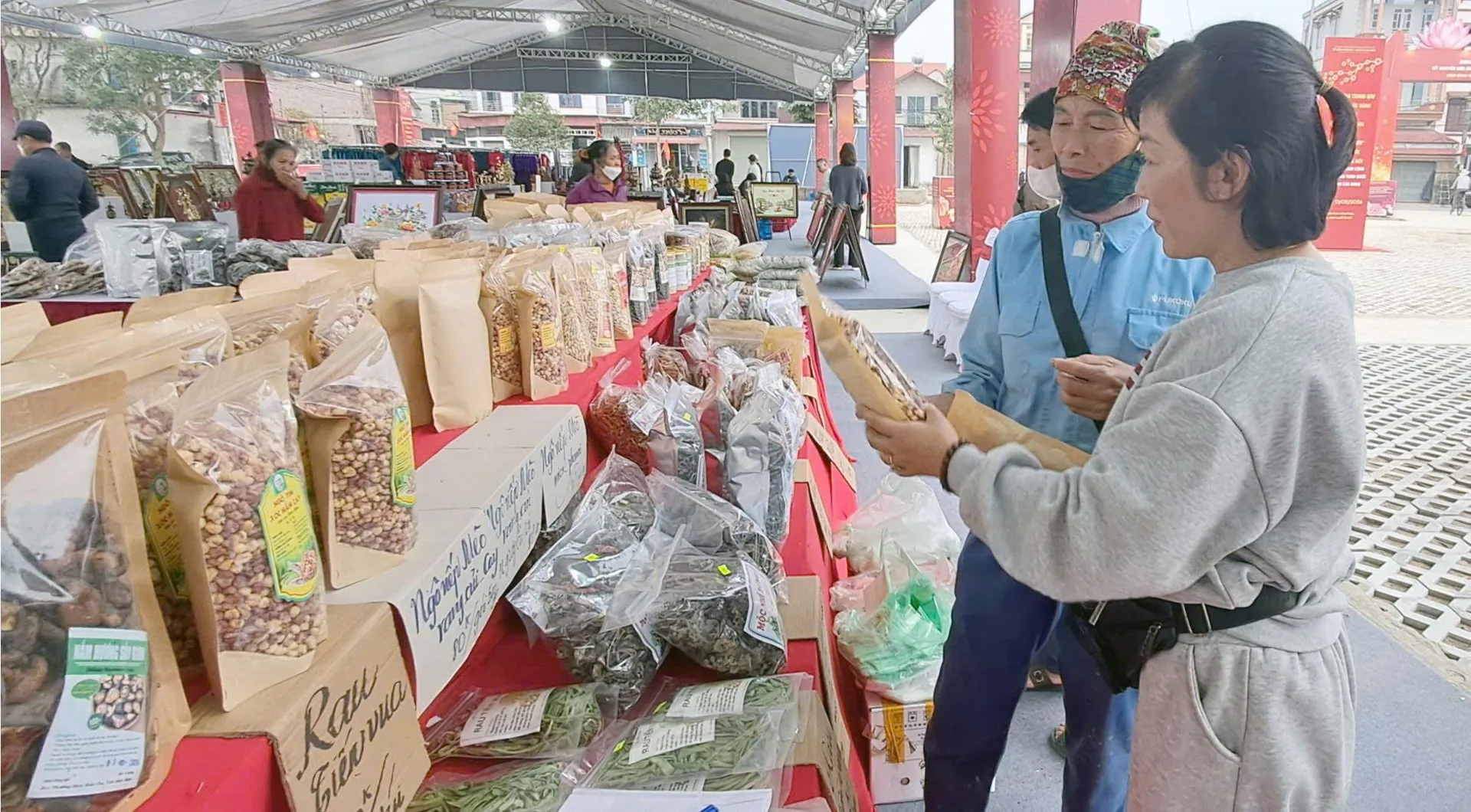 Đưa hàng Việt chất lượng cao về ngoại thành phục vụ Tết Bính Ngọ