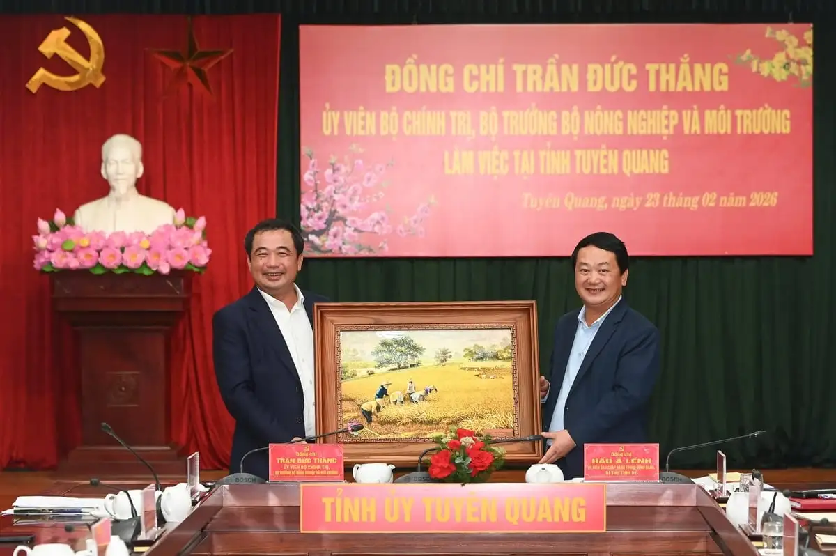 ‘Khi người dân thoát nghèo, tỉnh mới phát triển bền vững’