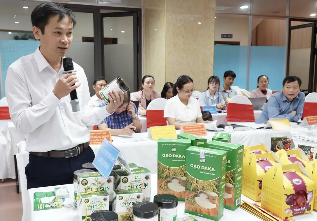 Phó Chủ tịch Quảng Ngãi khuyến khích sử dụng sản phẩm OCOP trong dịp Tết Bính Ngọ 2026