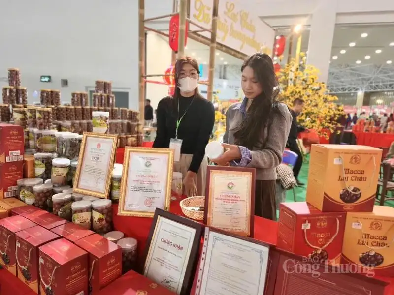 Sản phẩm OCOP Điện Biên, Lai Châu ‘hút khách’ tại Hội chợ Mùa Xuân