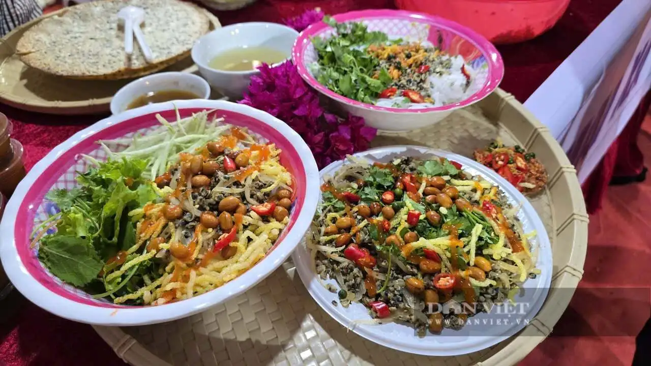 Tập trung tại một phường ở tỉnh Quảng Trị mua sắm sản phẩm OCOP phục vụ Tết Nguyên đán 2026