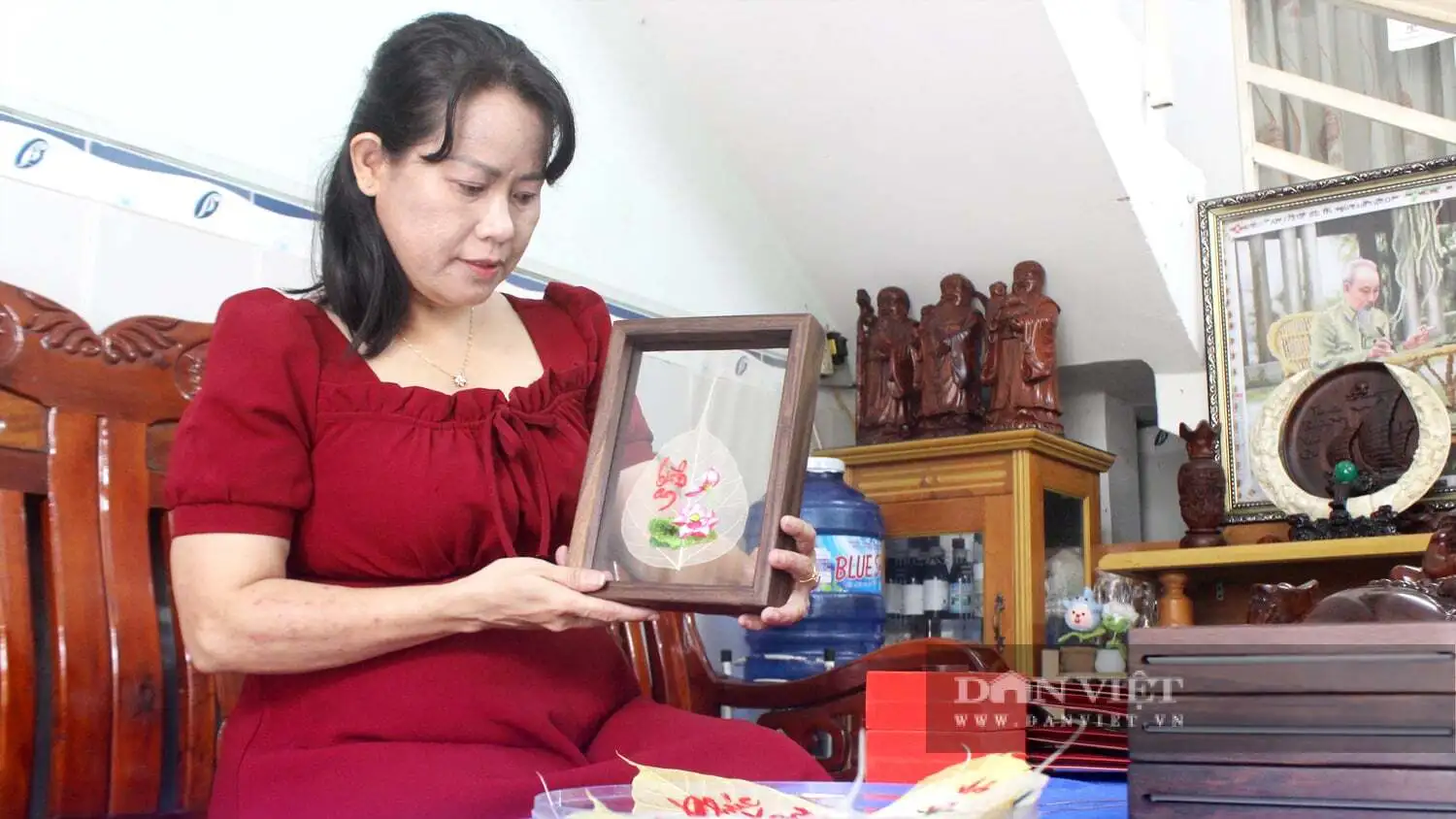 Thêu tranh trên lá bồ đề, người phụ nữ Đồng Nai đã có sản phẩm OCOP 3 sao