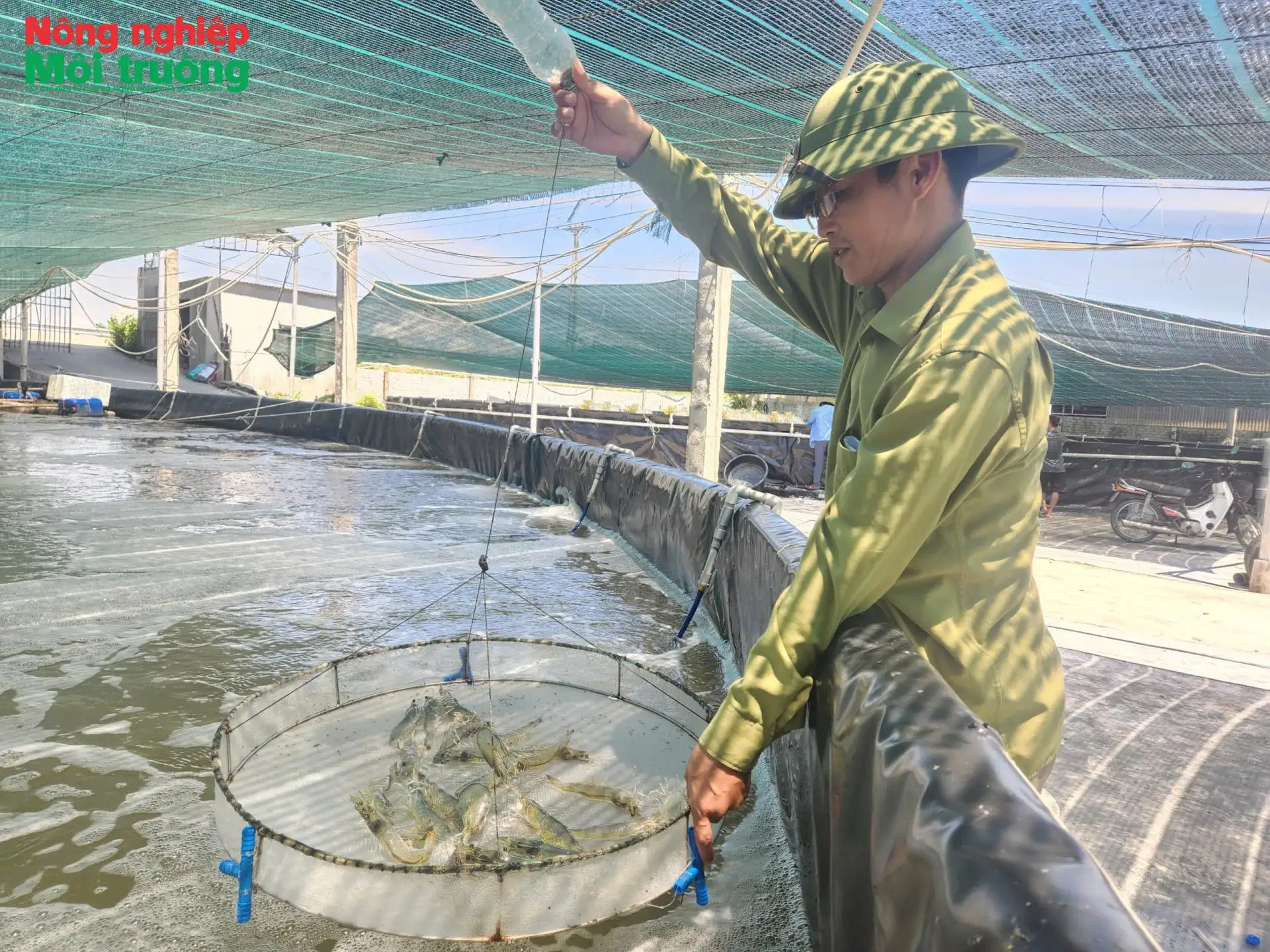 Tiếp sức nông dân sản xuất bền vững trước biến đổi khí hậu