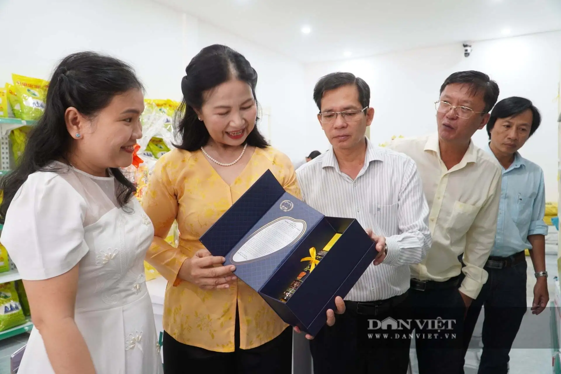 Trung tâm Khuyến nông và Dịch vụ nông nghiệp TP.Cần Thơ ra mắt cửa hàng OCOP 3 miền, chỉ bán sản phẩm đạt chuẩn 4-5 sao