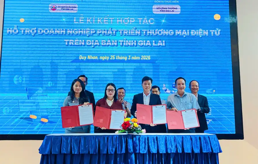 Bàn giải pháp thúc đẩy phát triển thương mại điện tử