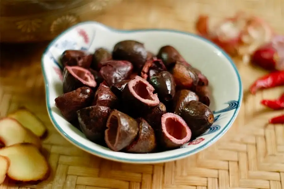 Bùi thơm quả trám