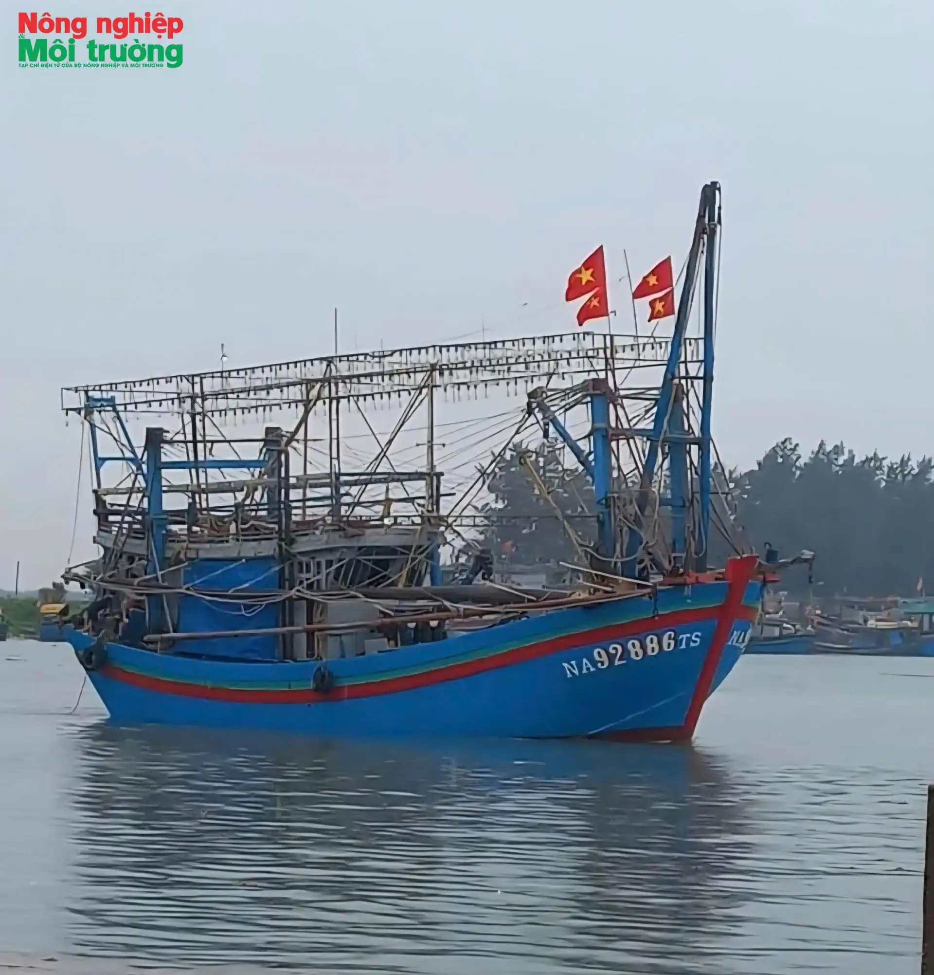 Cơn bão giá dầu “đè nặng” vai ngư dân