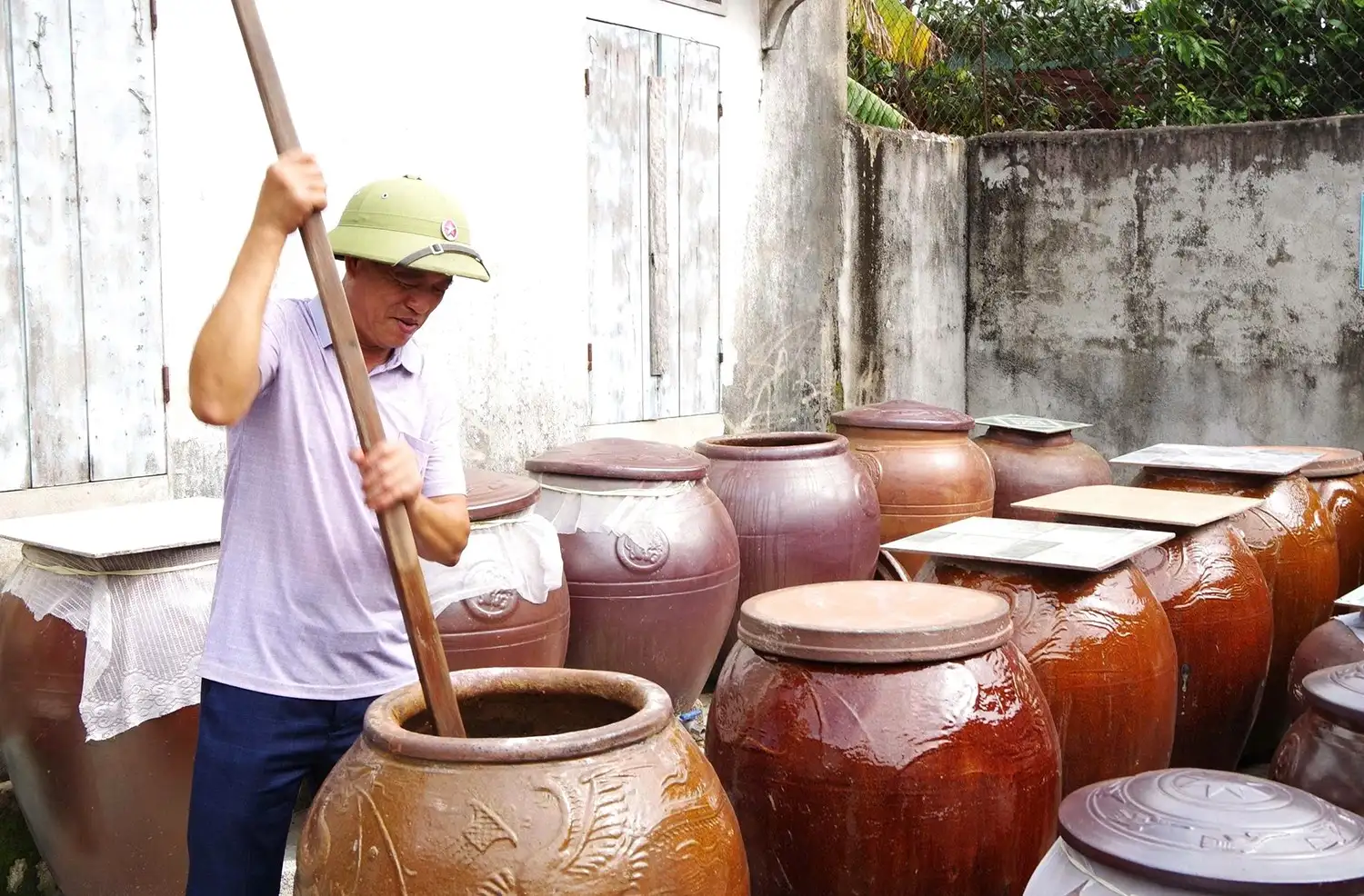 Cựu chiến binh làm nên thương hiệu “Nước mắm Hùng Nhật”
