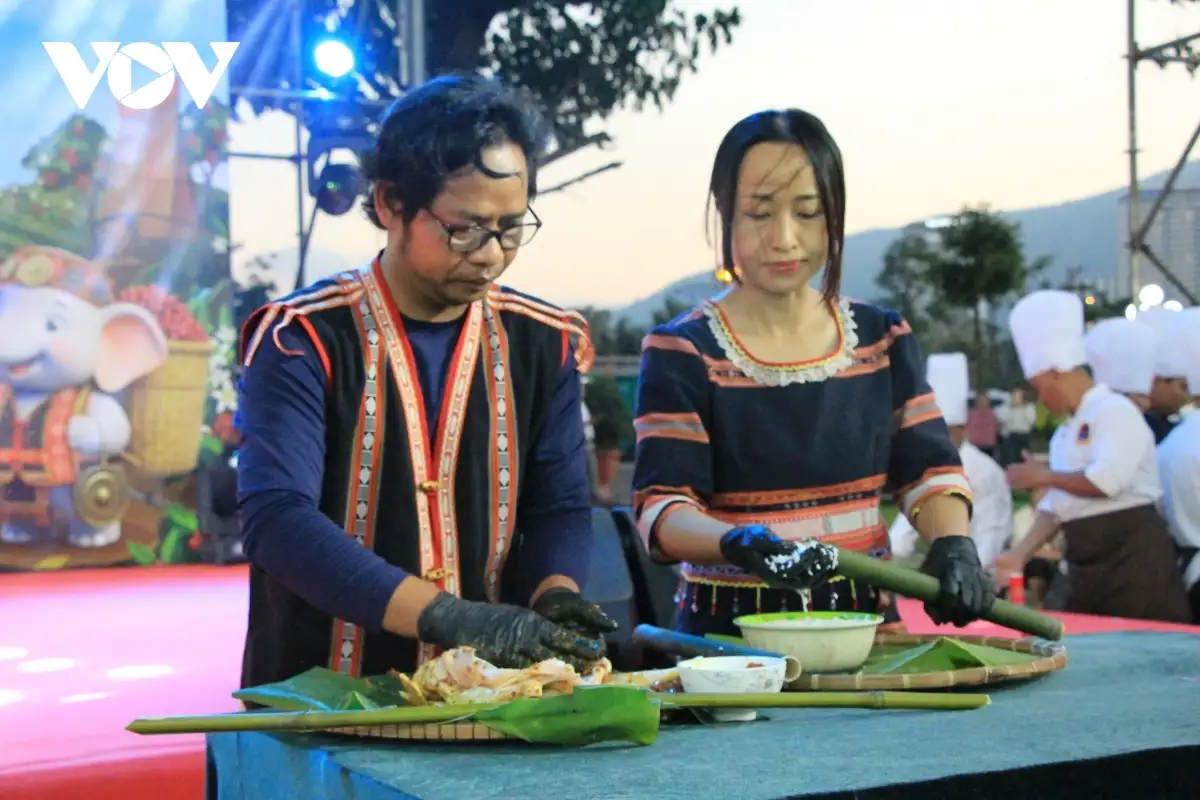 Ngày hội Tinh hoa Ẩm thực Gia Lai quy tụ nhiều sắc màu hương vị