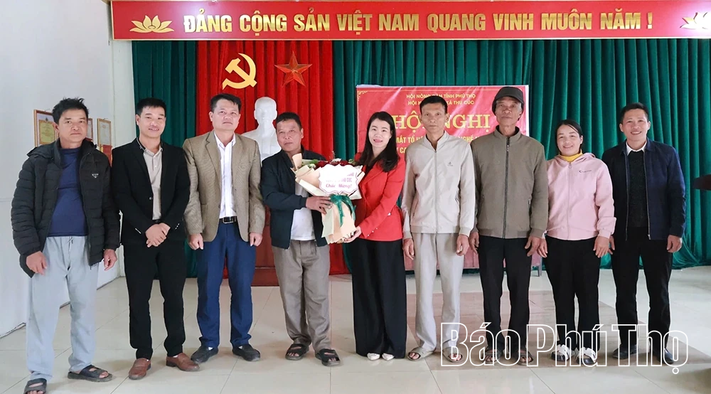 Nông dân Thu Cúc thi đua sản xuất, vươn lên thoát nghèo