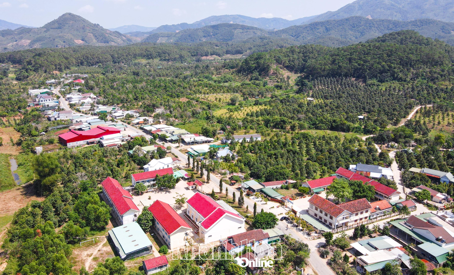 Quyết liệt triển khai chương trình nông thôn mới