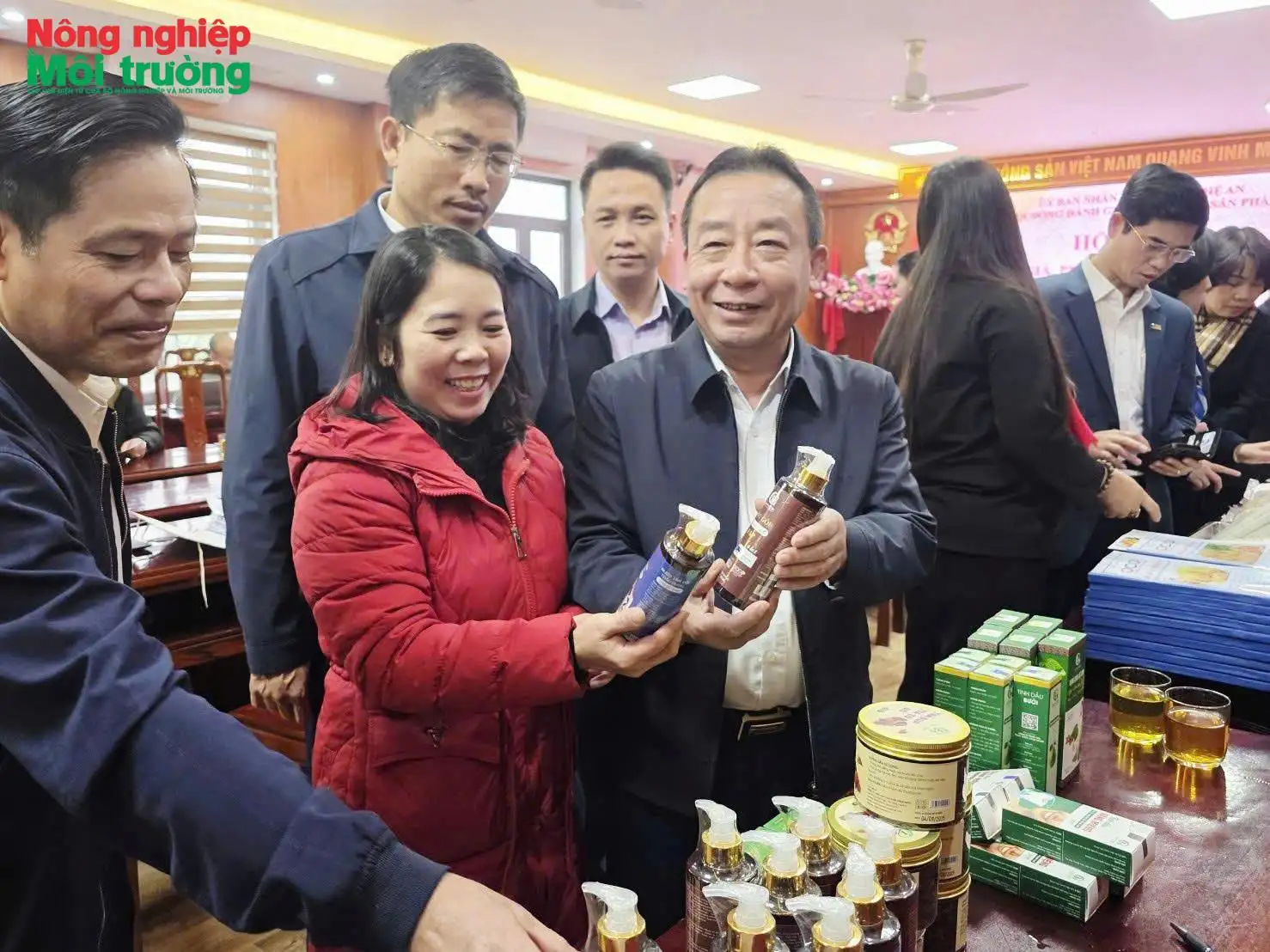 Thức giấc hương quê trong từng giọt thảo dược