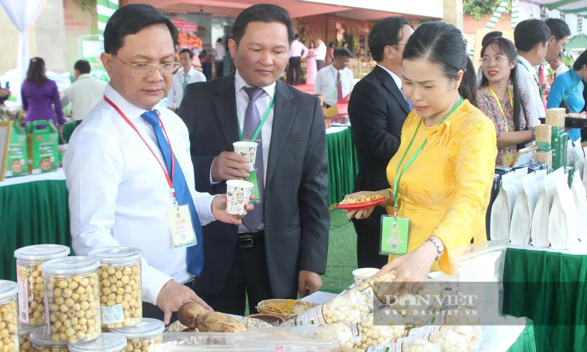 Từ cà phê, điều, sen đến bưởi, phụ nữ Đồng Nai rẽ hướng làm OCOP, nông sản từ xưởng nhỏ vươn ra chợ toàn cầu