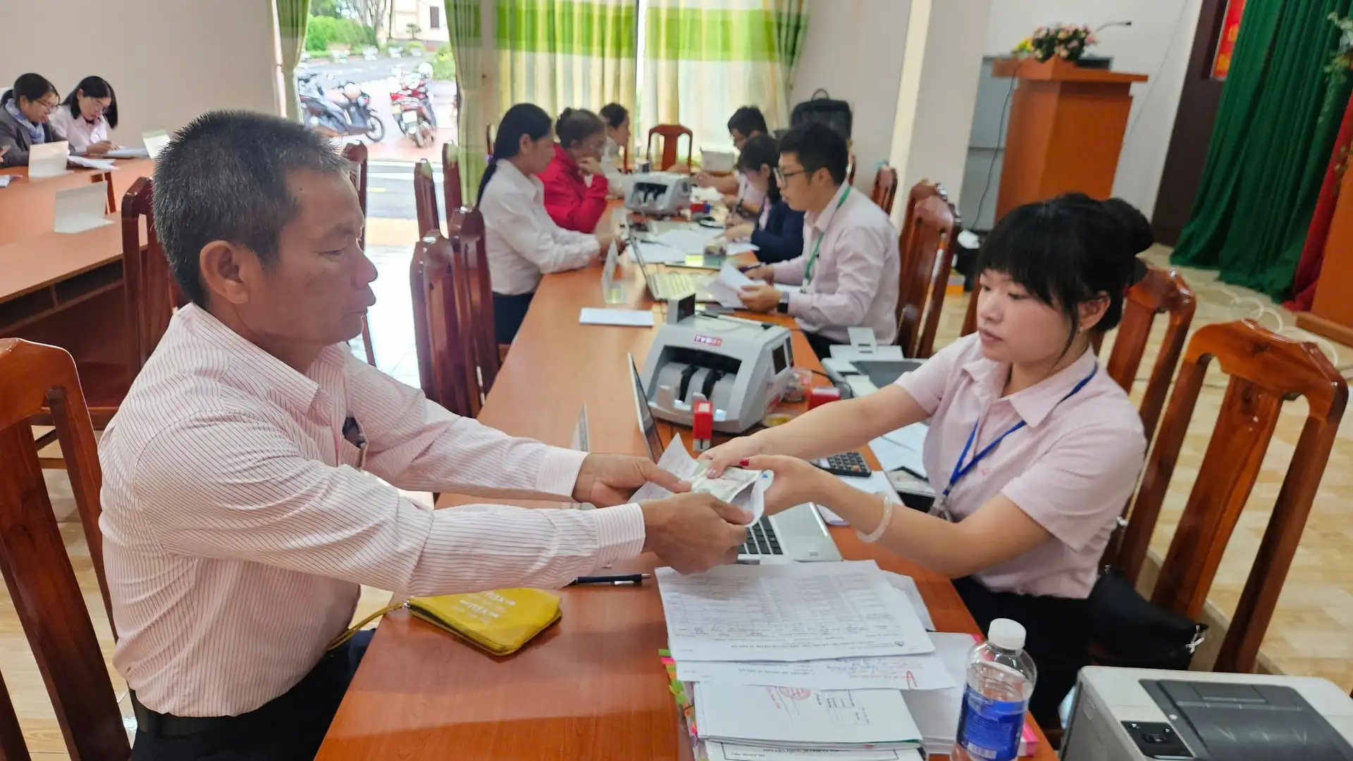 Xây dựng nông thôn mới hiện đại, giảm nghèo và phát triển vùng đồng bào DTTS Lâm Đồng