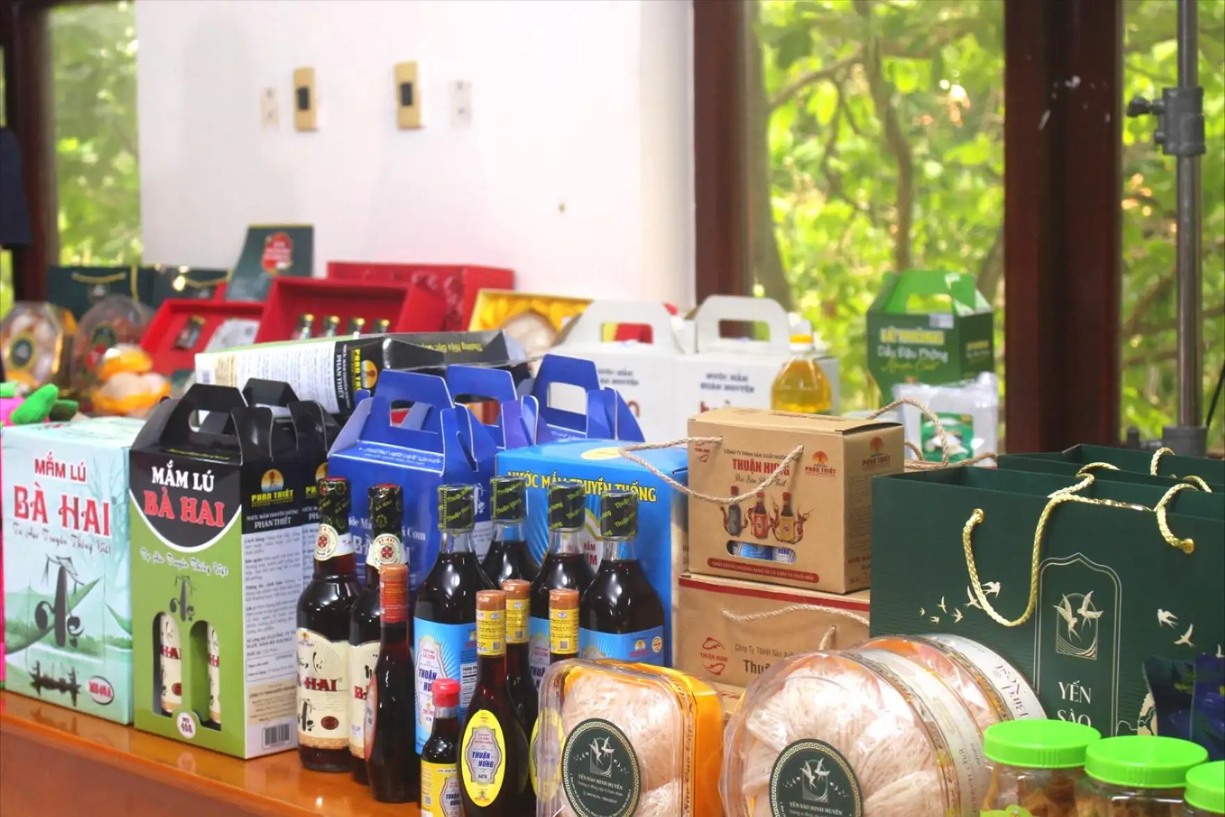 Xây dựng nông thôn mới hiện đại, giảm nghèo và phát triển vùng đồng bào DTTS Lâm Đồng