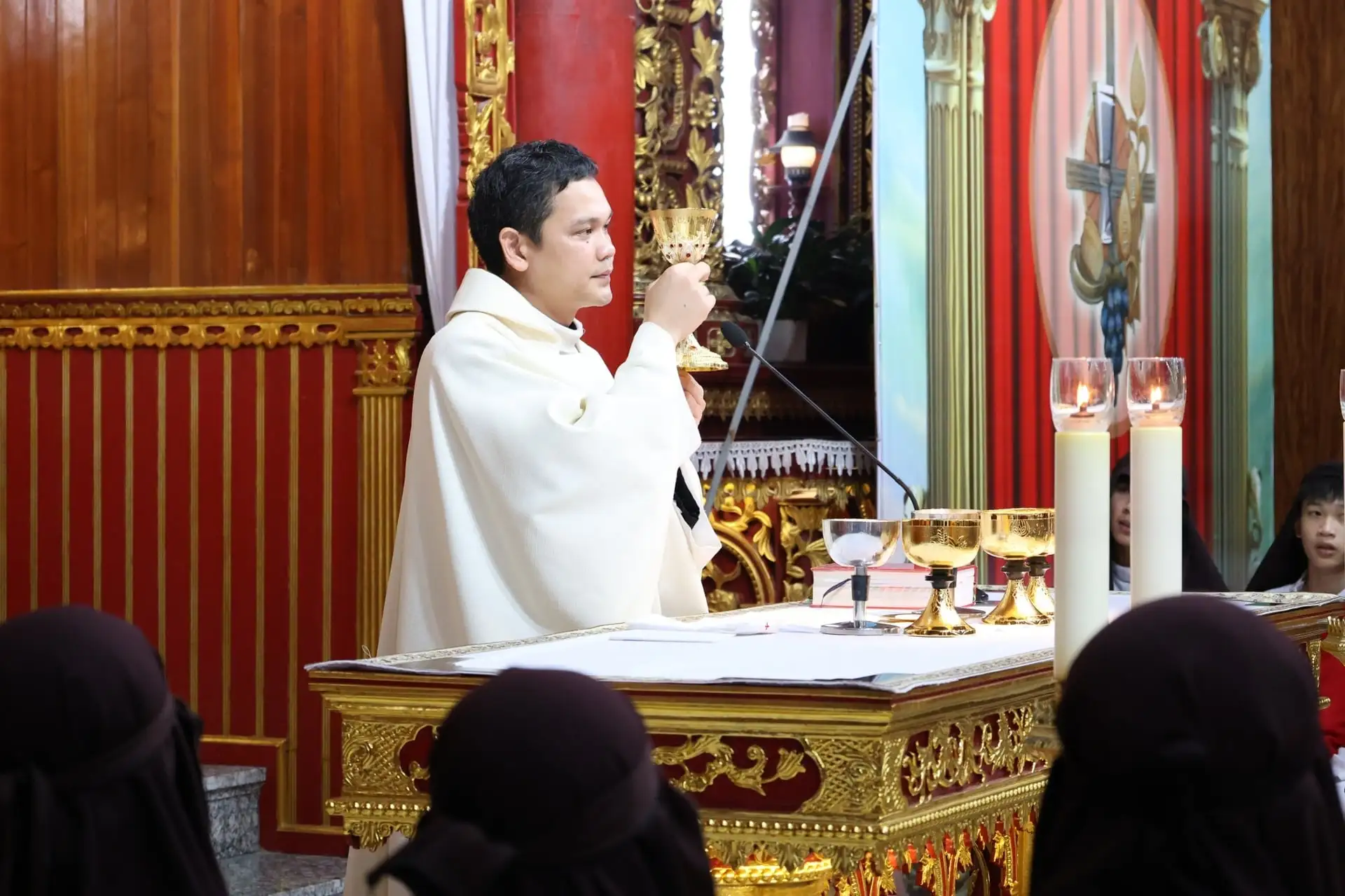 Bà con Giáo xứ Đồng Bình: Mừng lễ Phục sinh, chung tay xây dựng nông thôn mới