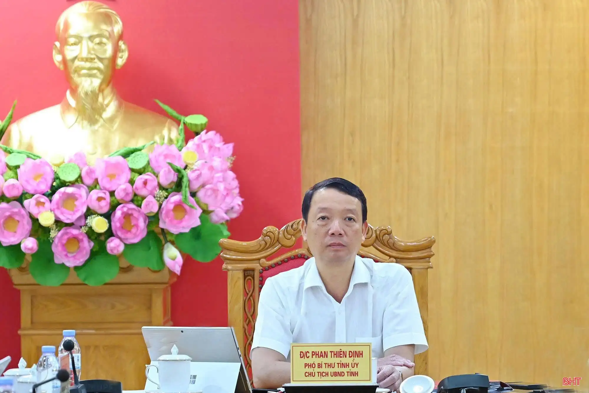 Chủ tịch UBND tỉnh: Nghiên cứu xây dựng thí điểm mô hình xã nông thôn mới thông minh