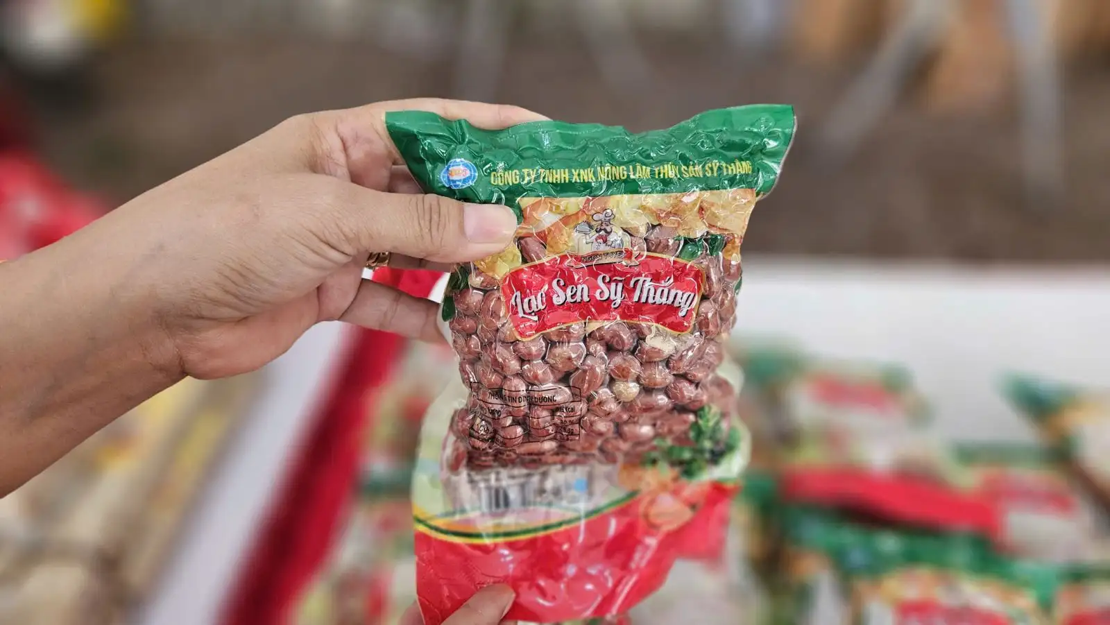 Nhiều sản phẩm OCOP trưng bày tại Lễ hội đền Cuông