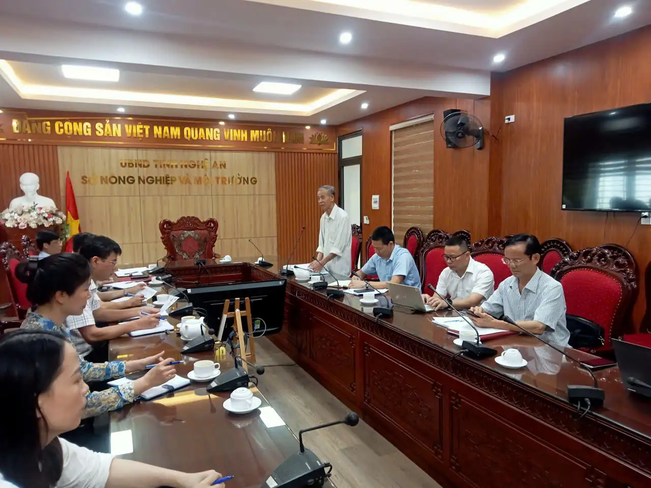 Làm việc với Chương trình Phát triển Liên Hợp Quốc (UNDP/GEF SGP)