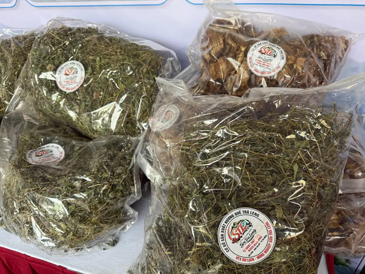 Sản vật miền núi Trà Leng, Hiệp Đức hút khách tại Lễ hội Cầu ngư biển Đà Nẵng