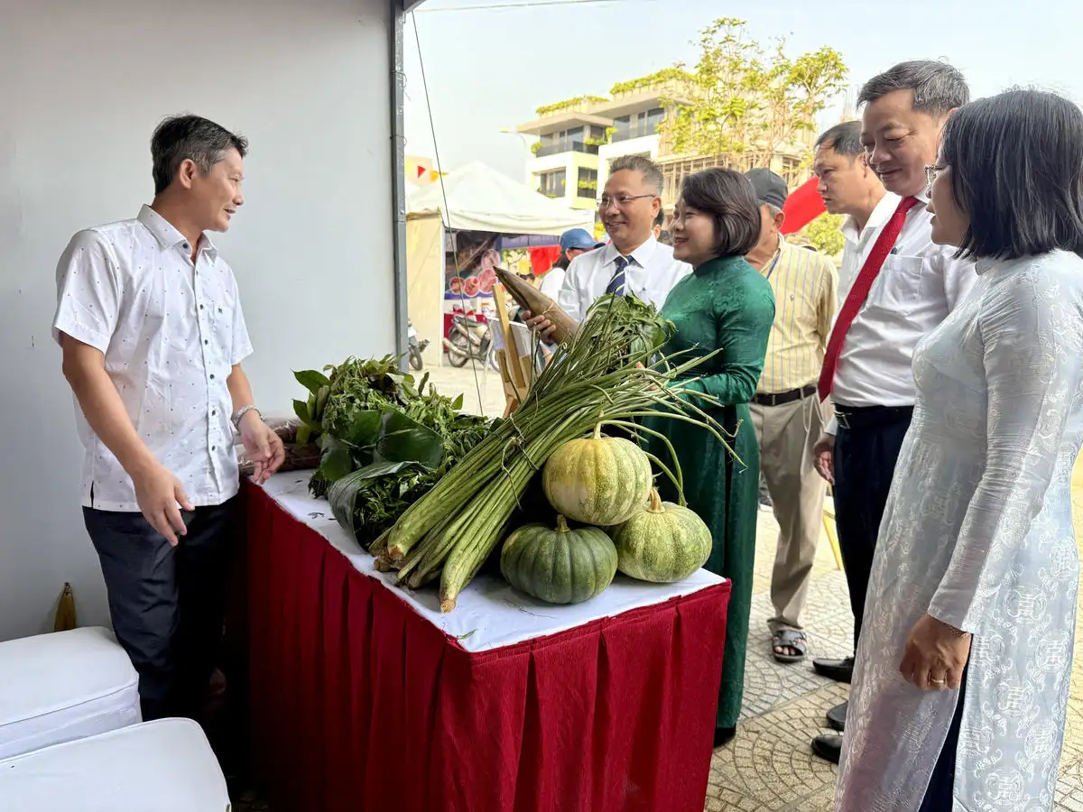 Sản vật miền núi Trà Leng, Hiệp Đức hút khách tại Lễ hội Cầu ngư biển Đà Nẵng