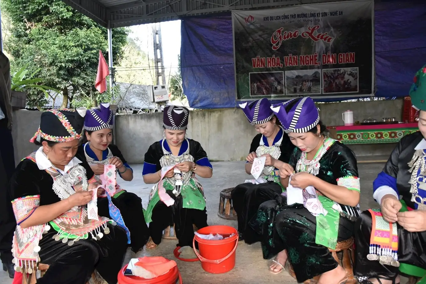 Phát triển sản phẩm OCOP gắn với du lịch nông thôn ở Nghệ An