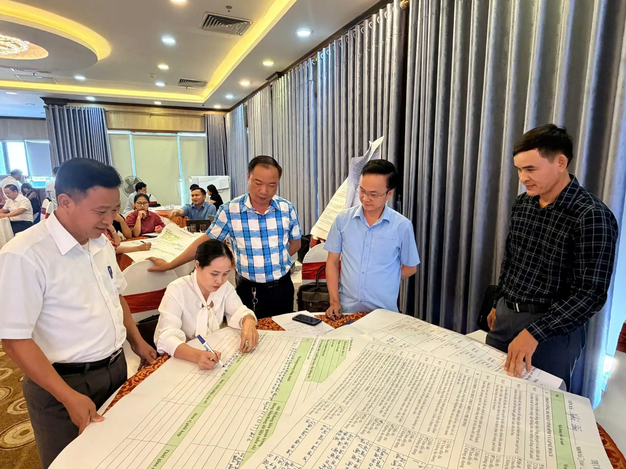 Tập huấn thí điểm sử dụng Tài liệu hướng dẫn và Bảng kiểm lồng ghép giới trong xây dựng nông thôn mới