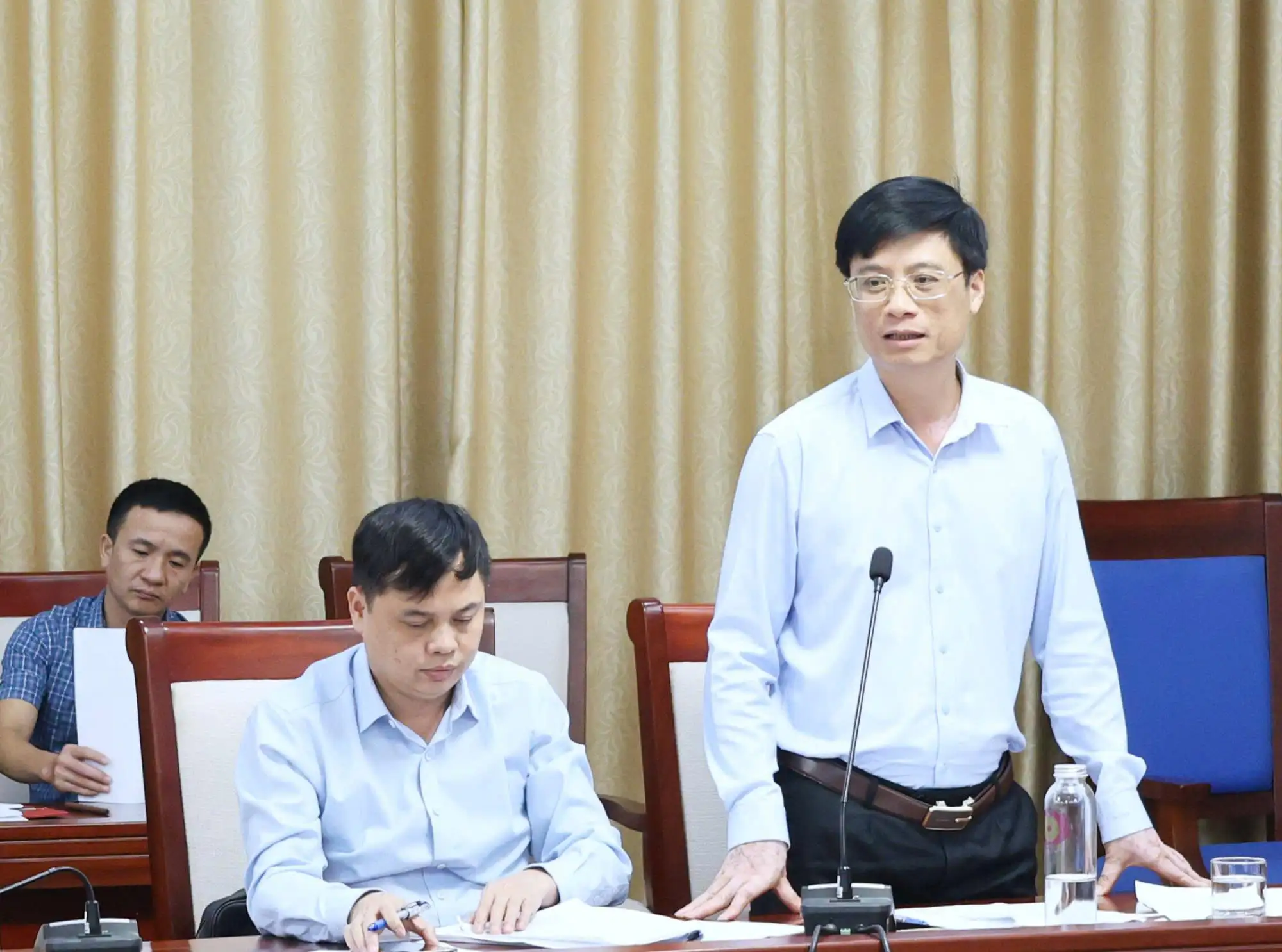 Hội nghị trực tuyến tháo gỡ khó khăn, vướng mắc và đôn đốc thực hiện giải ngân Chương trình MTQG xây dựng nông thôn mới, giảm nghèo bền vững và phát triển KTXH vùng đồng bào DTTS và miền núi trên địa bàn tỉnh Nghệ An